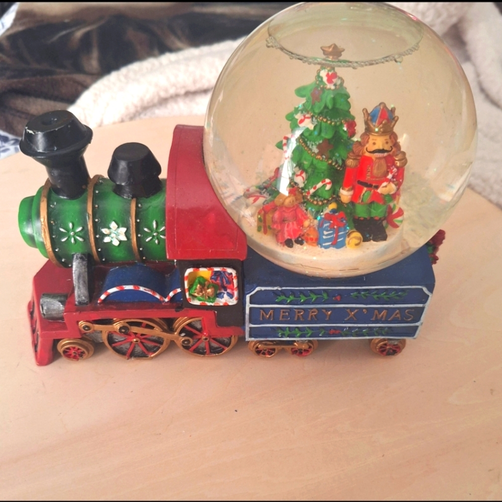 Lifestyle Studio Nutcracker Train Merry Christmas snowglobe.